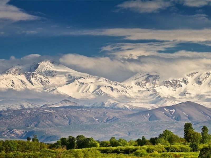 آب‌شدن برف سبلان سیل به راه انداخت